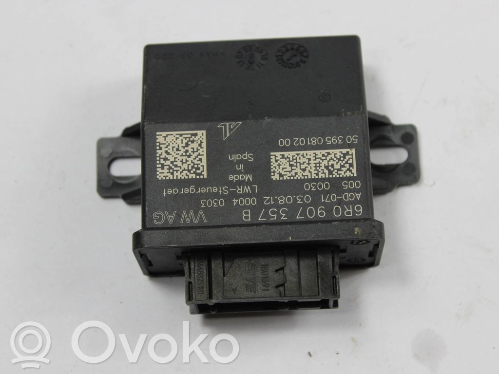 Volkswagen PASSAT CC Light module LCM 
