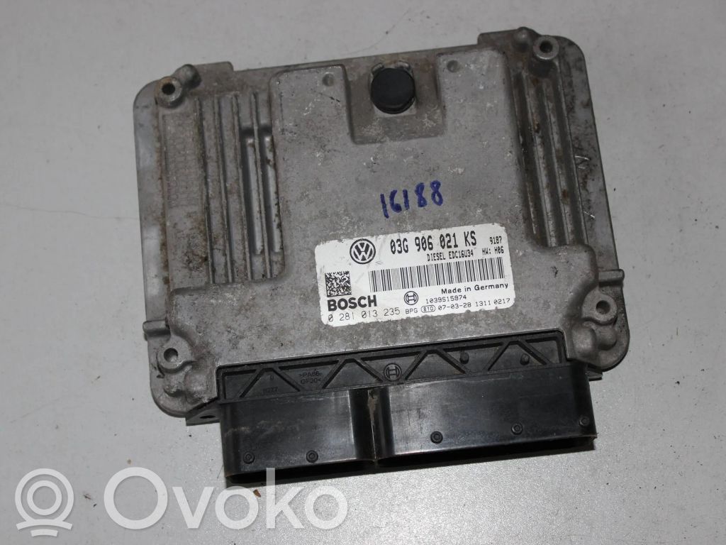 Volkswagen Golf V Engine control unit/module 