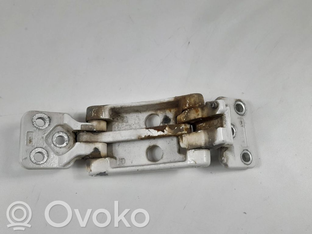 Zawias dolny drzwi tylnych samochodów dostawczych   A9067400237