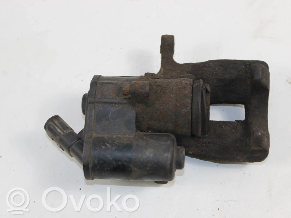 Audi A6 S6 C6 4F Tylny zacisk hamulcowy 