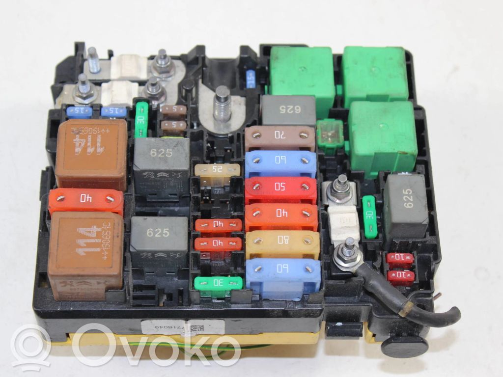Peugeot 307 Fuse module 