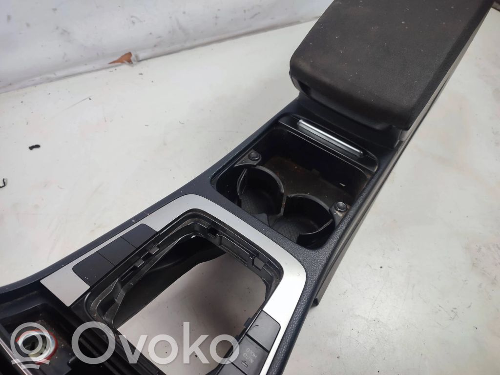Volkswagen PASSAT CC Podłokietnik tunelu środkowego 