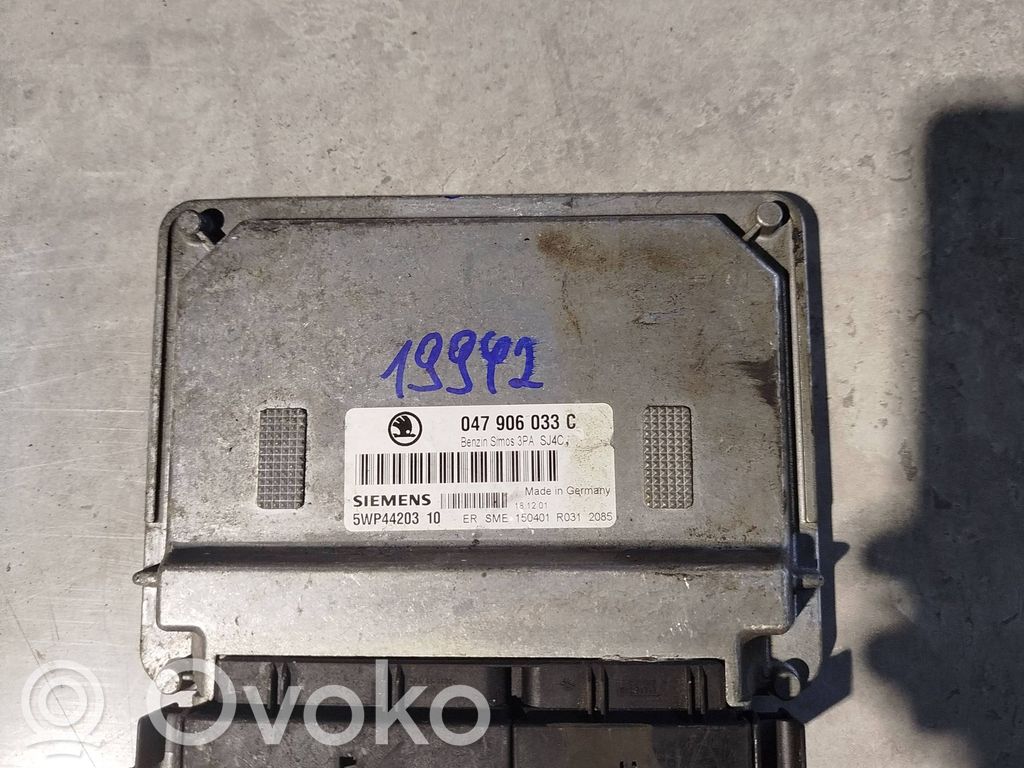 Engine control unit/module   047906033C,5WP4420310