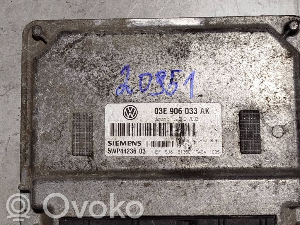 Volkswagen Polo Engine control unit/module 