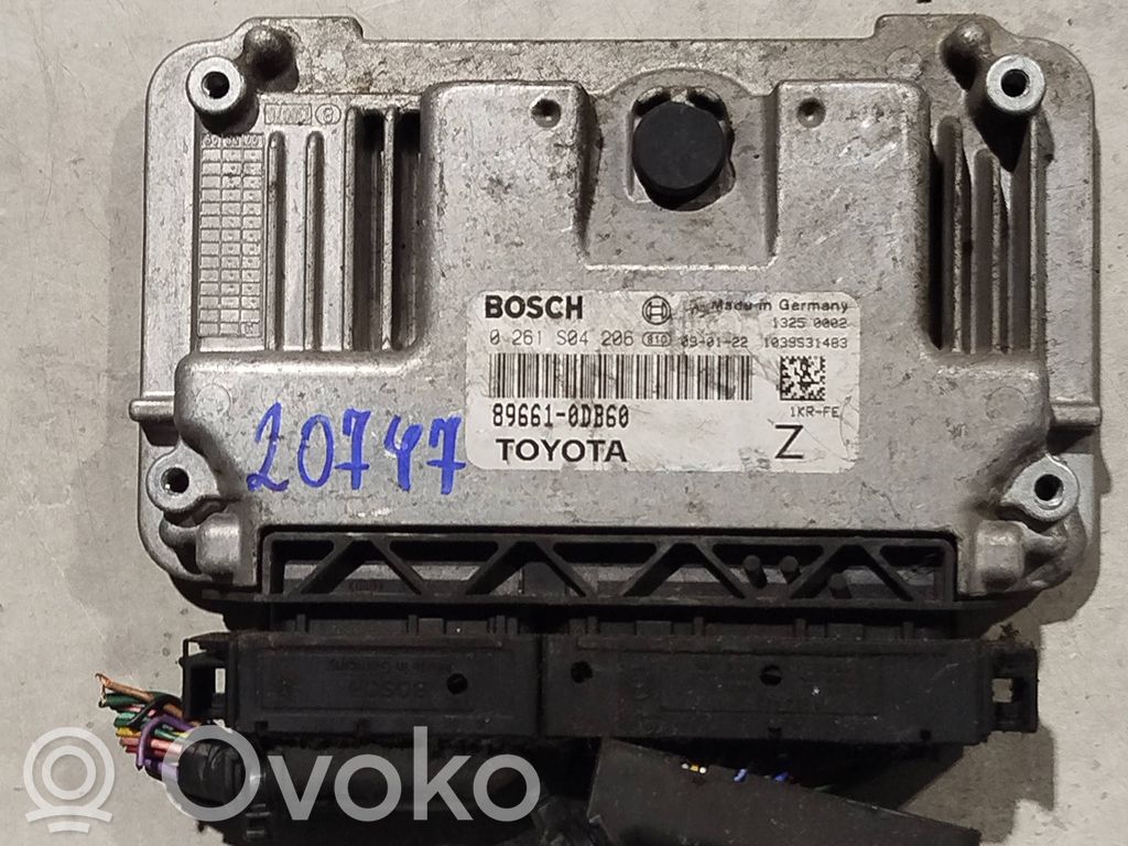 Toyota Yaris Engine control unit/module 
