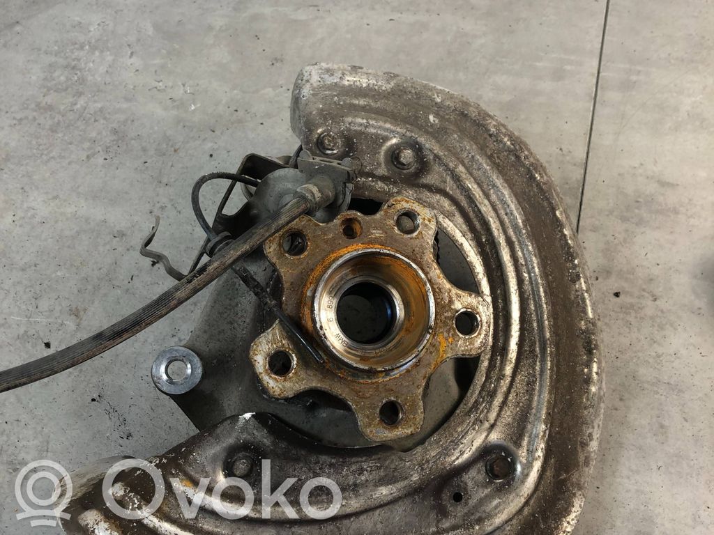 BMW i4 Achsschenkel vorne 