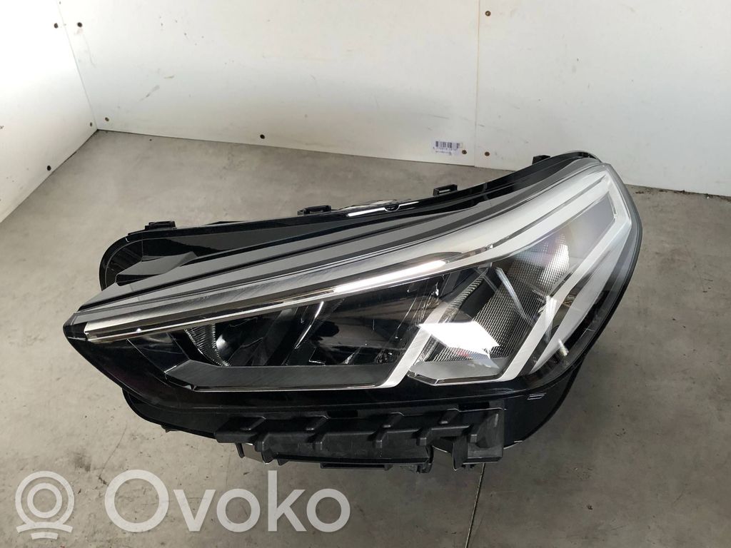 BMW X1 U11 Scheinwerfer 