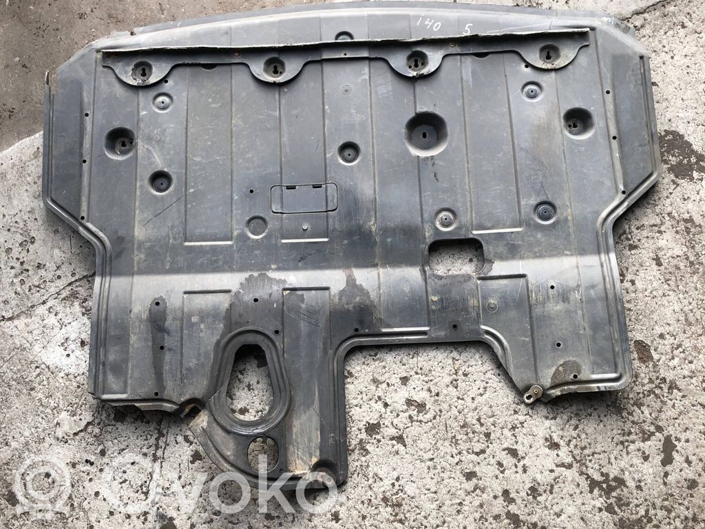 Hyundai i40 Placa protectora/protector antisalpicaduras motor 