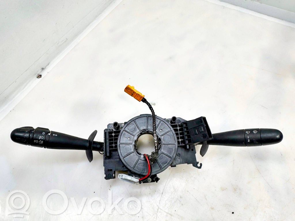 Opel Vivaro Interruptor/palanca de limpiador de luz de giro 
