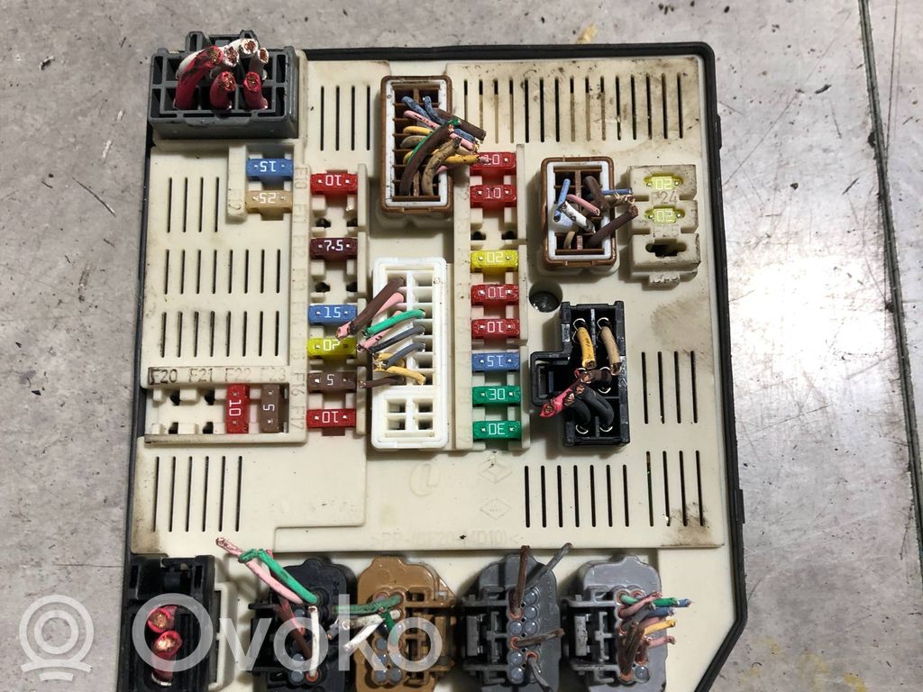 Renault Laguna II Fuse module 