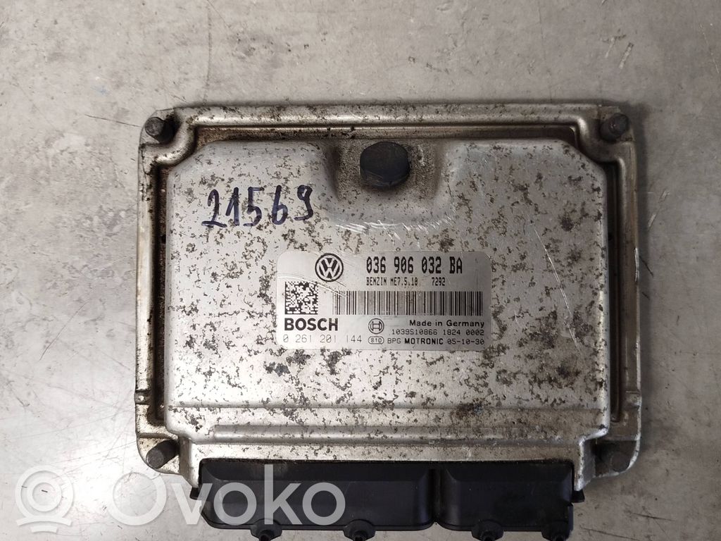 Volkswagen Golf V Engine control unit/module 