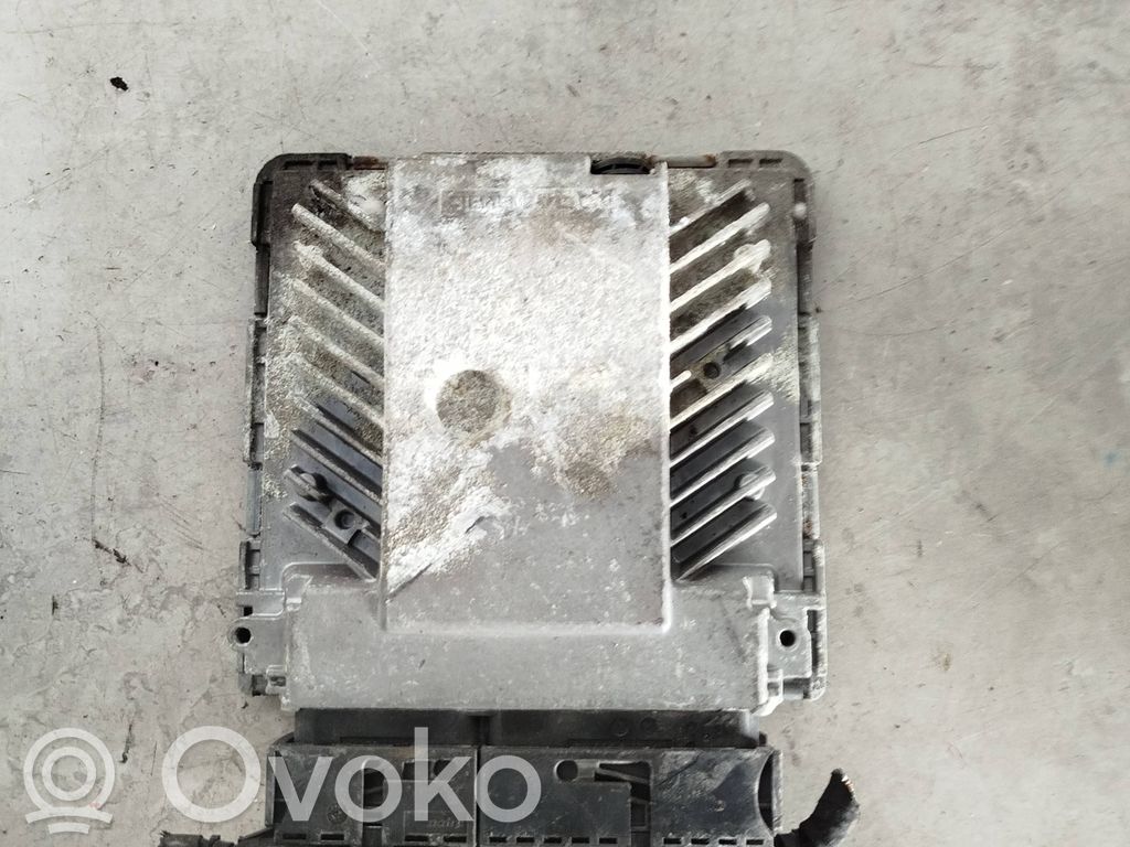 Volkswagen PASSAT B6 Engine control unit/module 