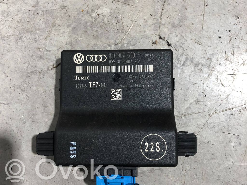 Volkswagen PASSAT CC Gateway control module 