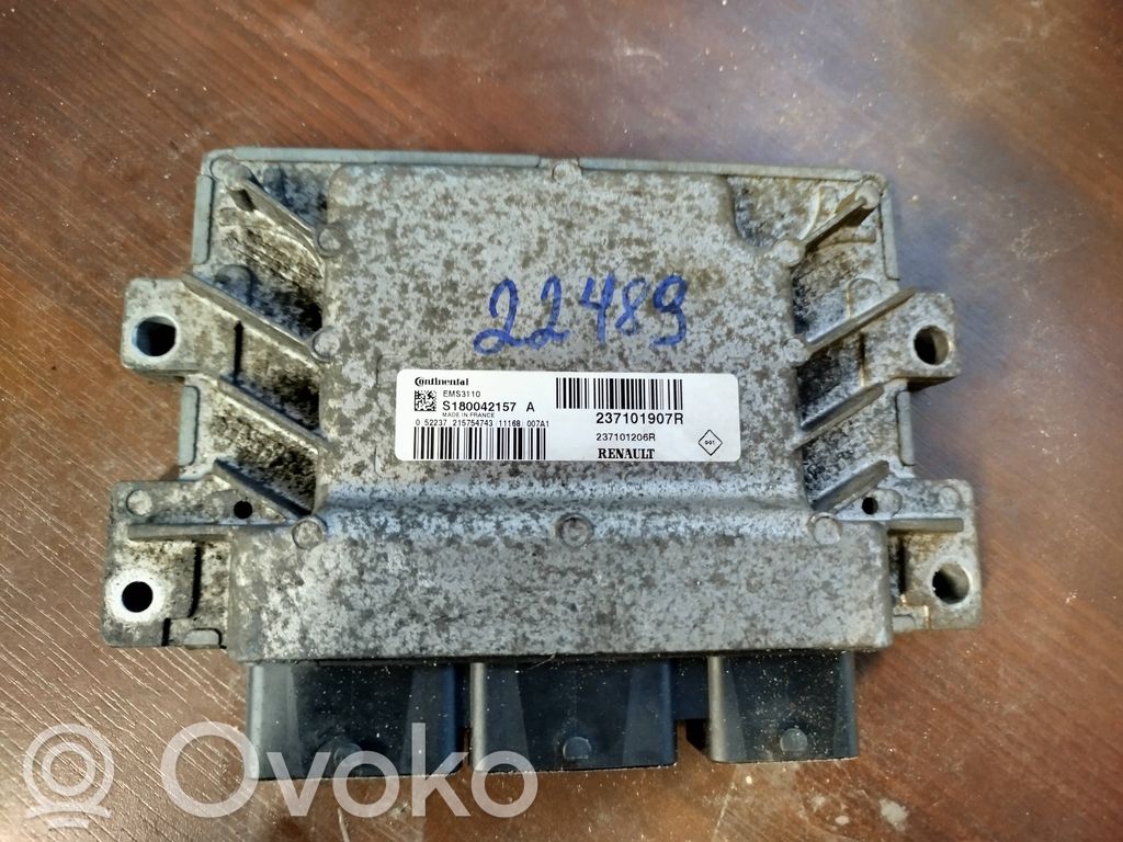 Renault Kangoo II Engine control unit/module 