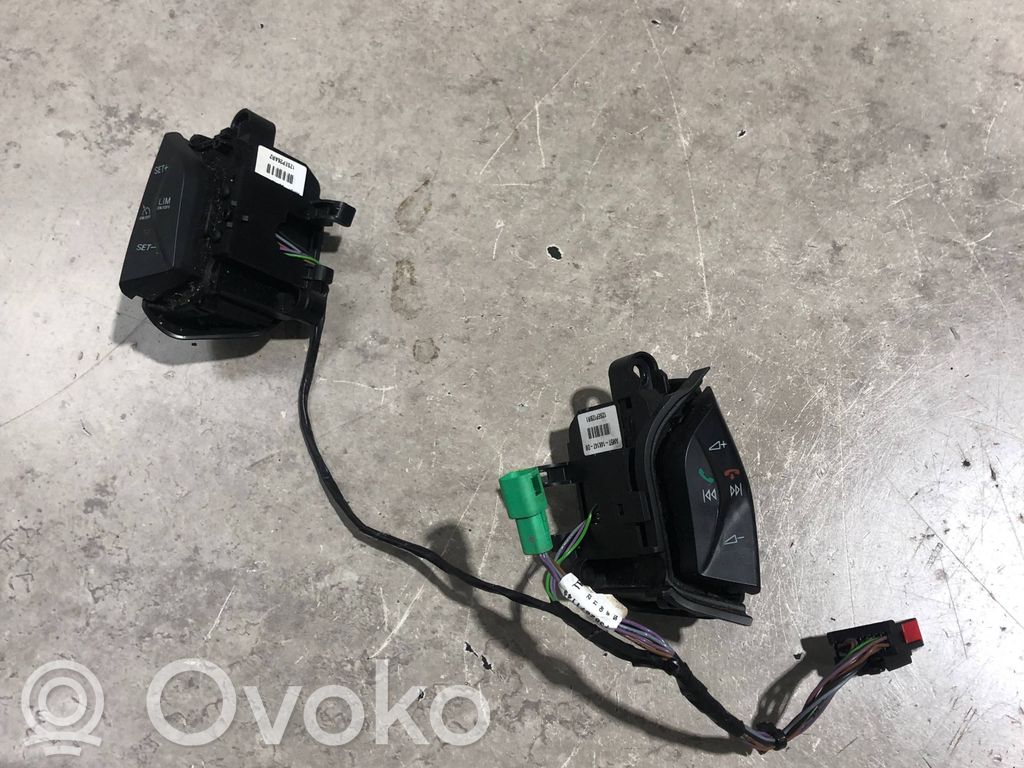 Ford C-MAX II Boutons / interrupteurs volant 