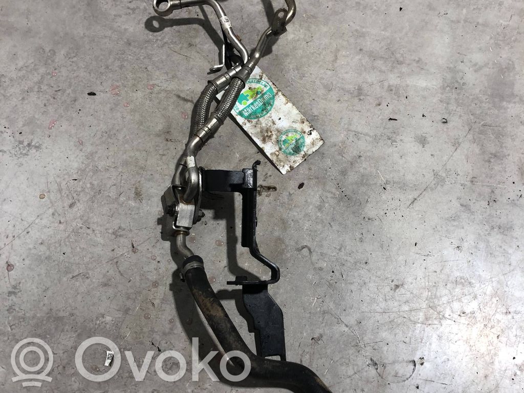 BMW 7 G11 G12 Conductă/furtun ungere ulei turbosuflantă 