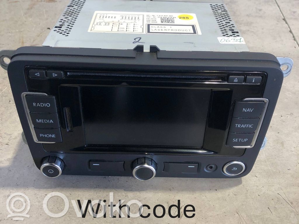 Panel / Radioodtwarzacz CD/DVD/GPS   3C0035270BX