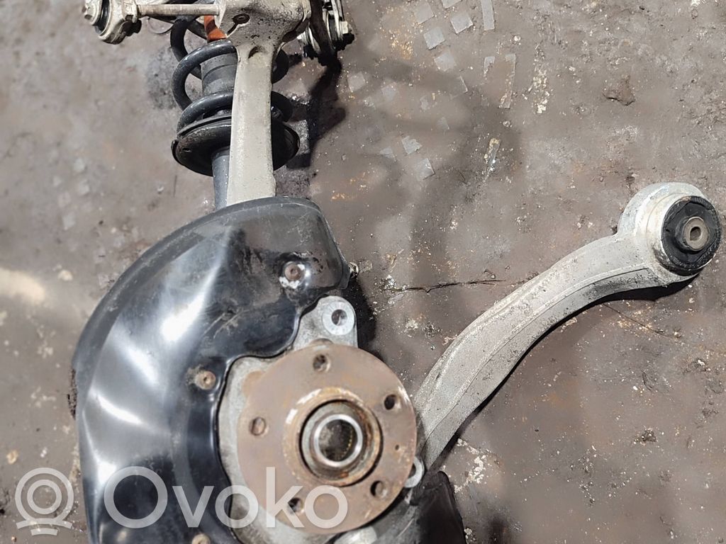 Audi Q5 SQ5 8R Achsschenkel vorne 