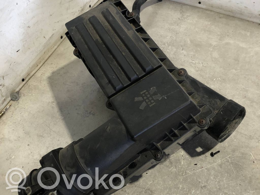 Skoda Superb B6 (3T) Ilmansuodattimen kotelo 