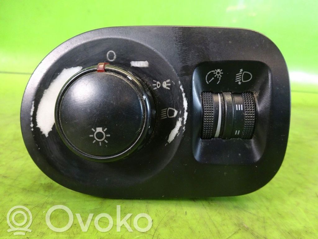 Seat Toledo III (5P) Lukturu slēdzis 