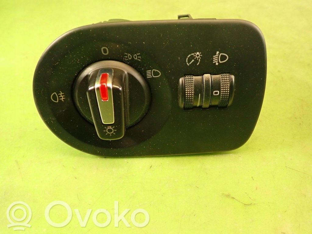 Seat Leon (1P) Light switch 