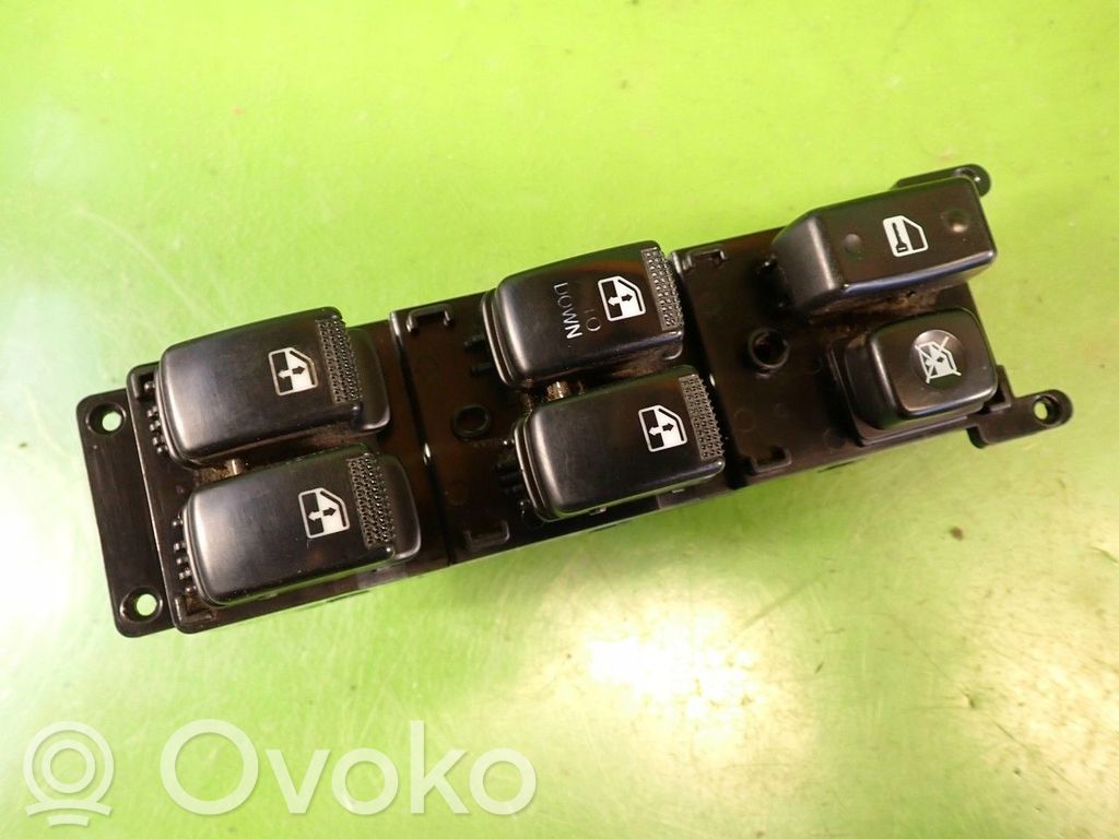 KIA Rio Interruptor de la ventanilla de ventilación 