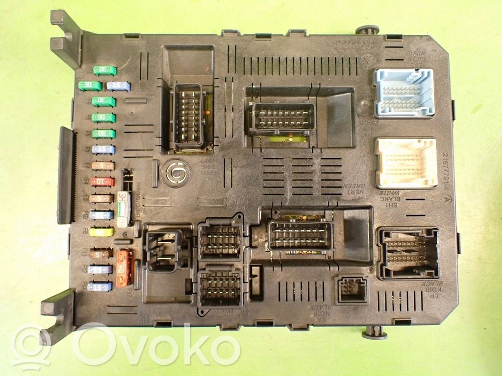 Citroen C5 Fuse module 