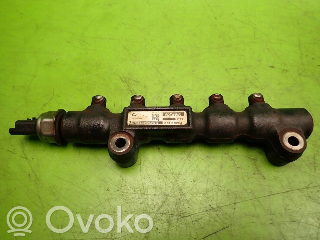 Fuel main line pipe