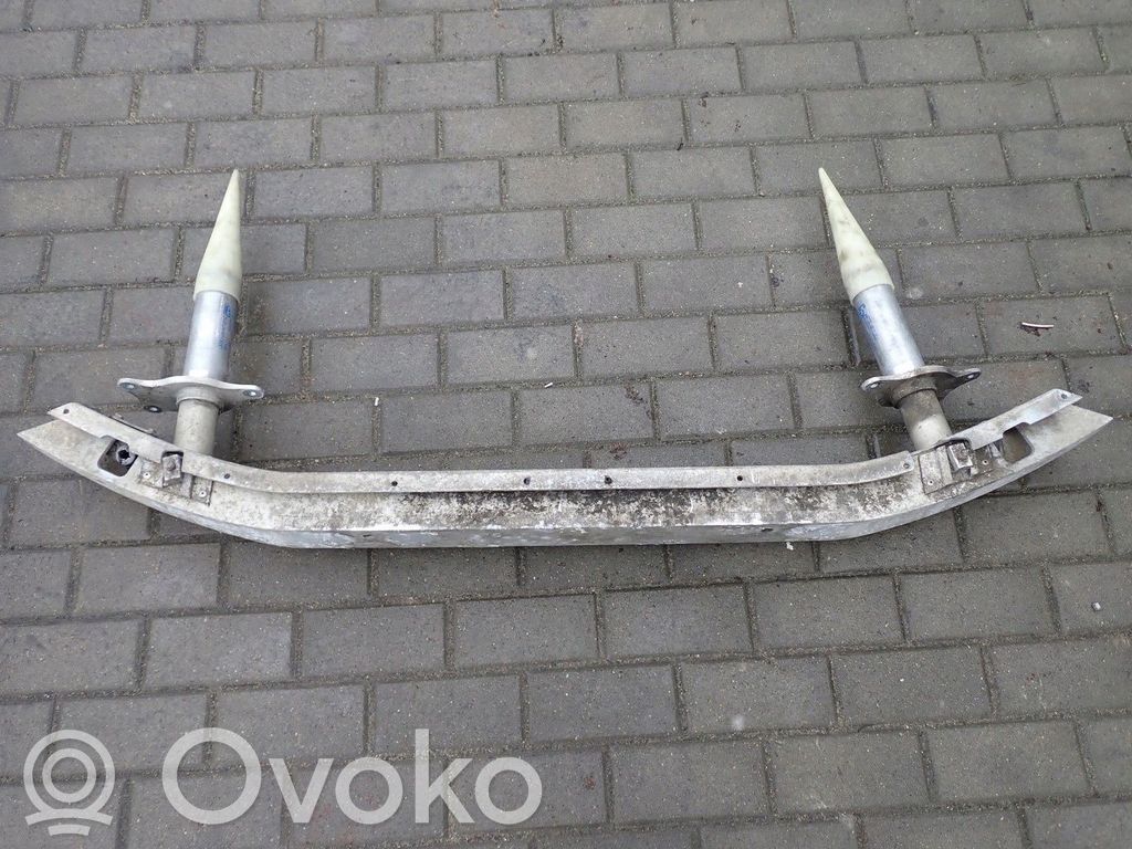 Priekšpusē bampera sastiprinājums   4D0807271C