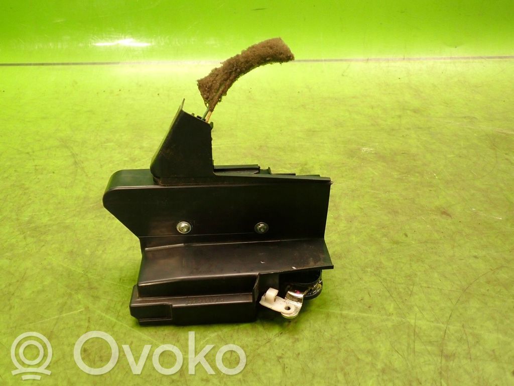 Dacia Sandero Front door lock 