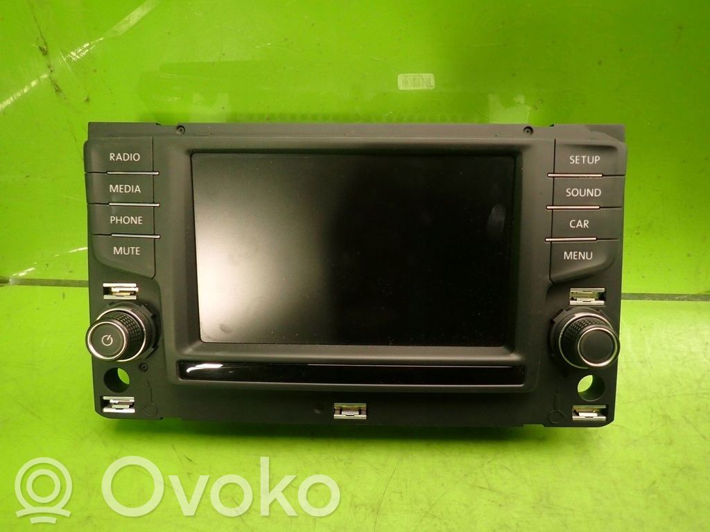 Volkswagen Golf VII Panel / Radioodtwarzacz CD/DVD/GPS 