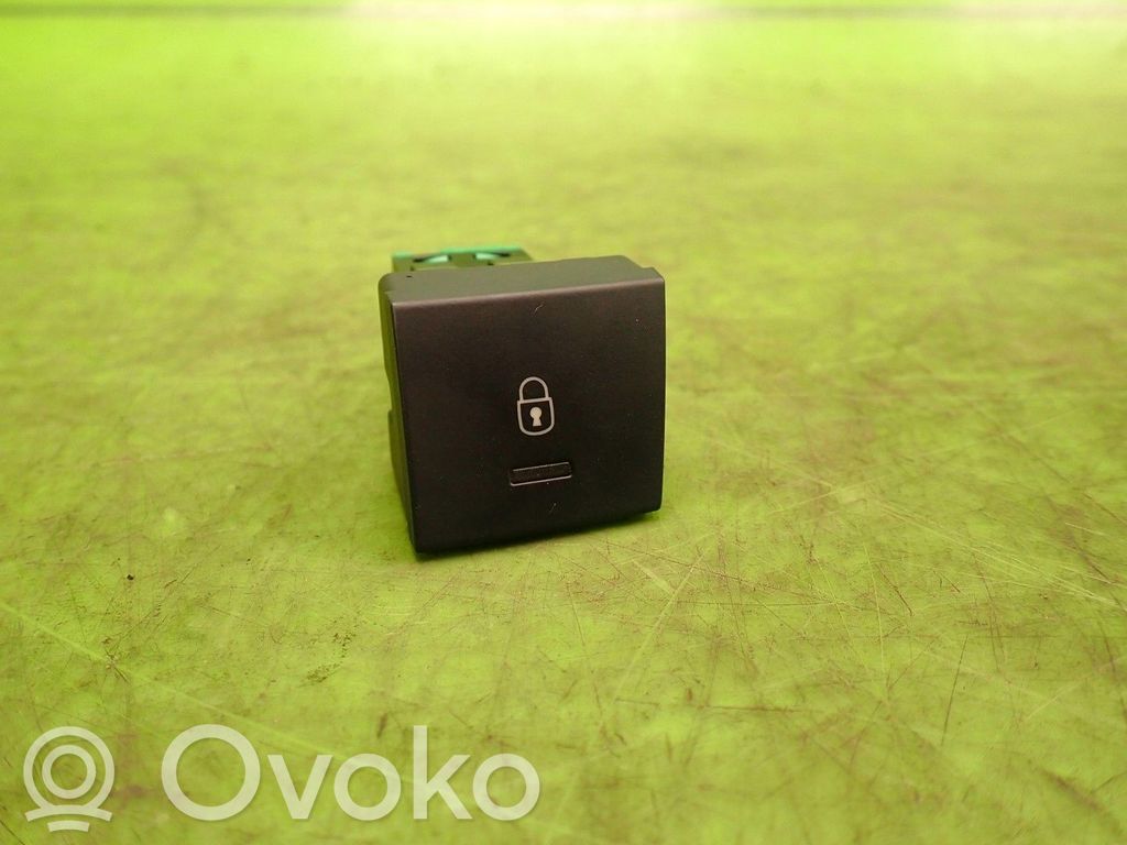 Peugeot 508 Central locking switch button 