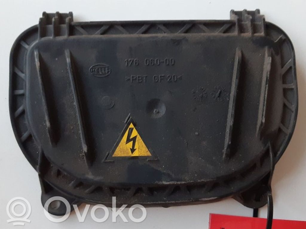 Audi A6 S6 C6 4F Deckel Abdeckung Scheinwerfer 