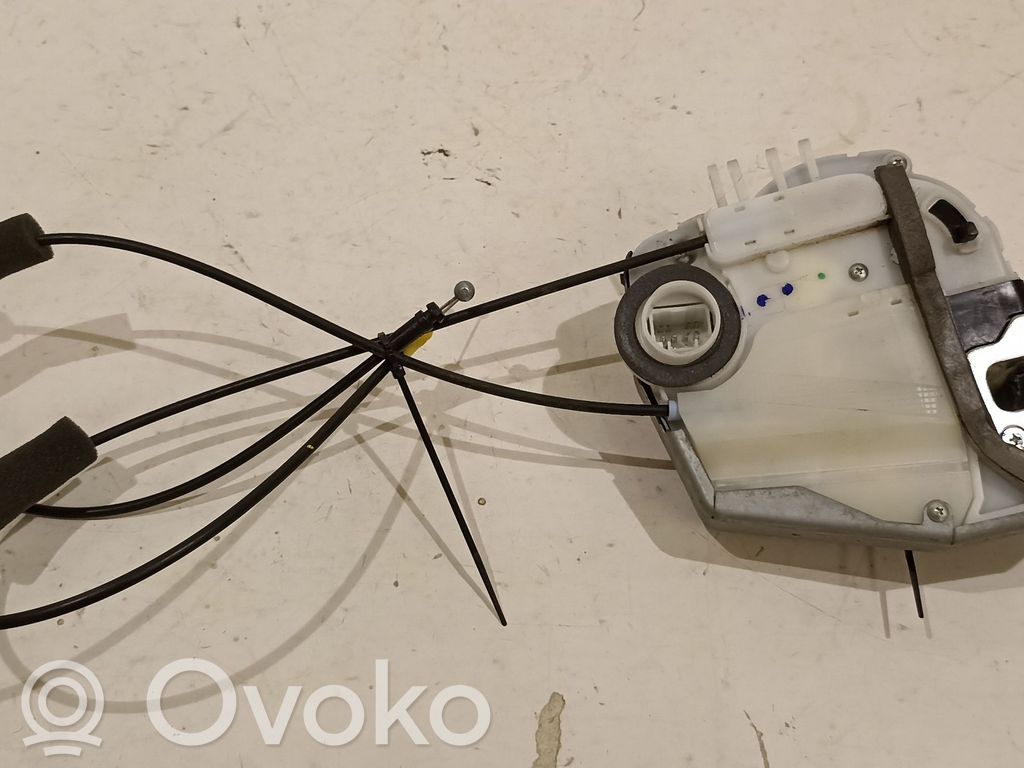 Cerradura de puerta trasera