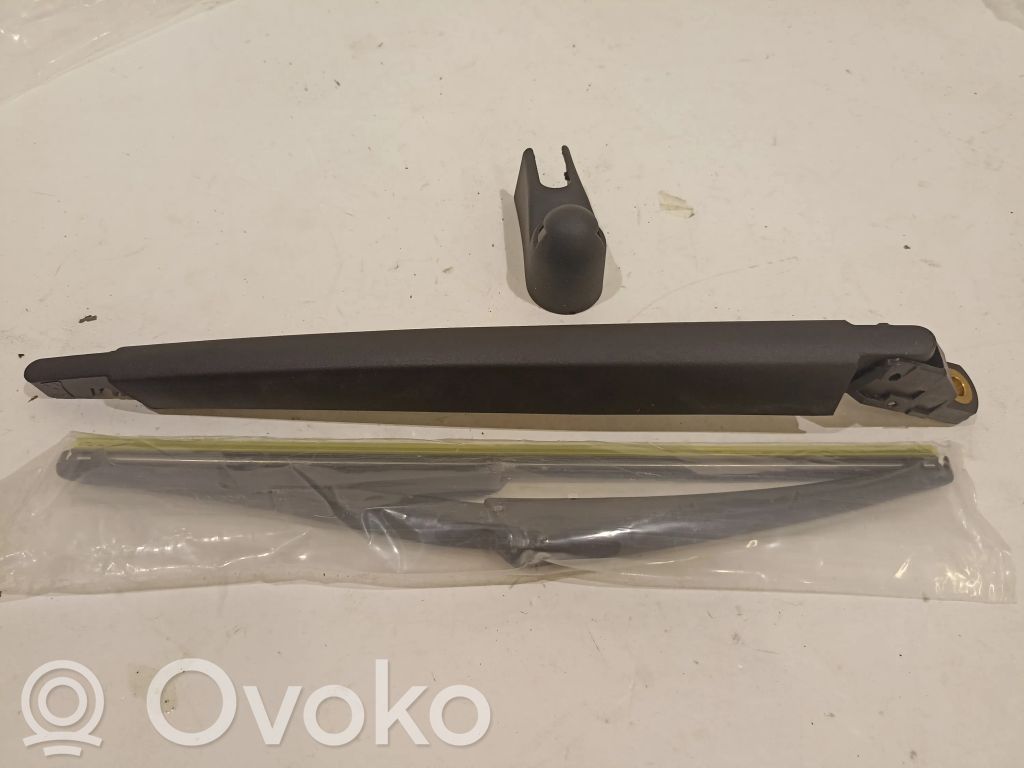 Mercedes-Benz A W169 Wycieraczka szyby przedniej / czołowej 