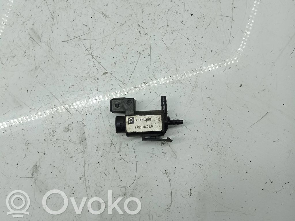 BMW 7 F01 F02 F03 F04 Vacuum valve 