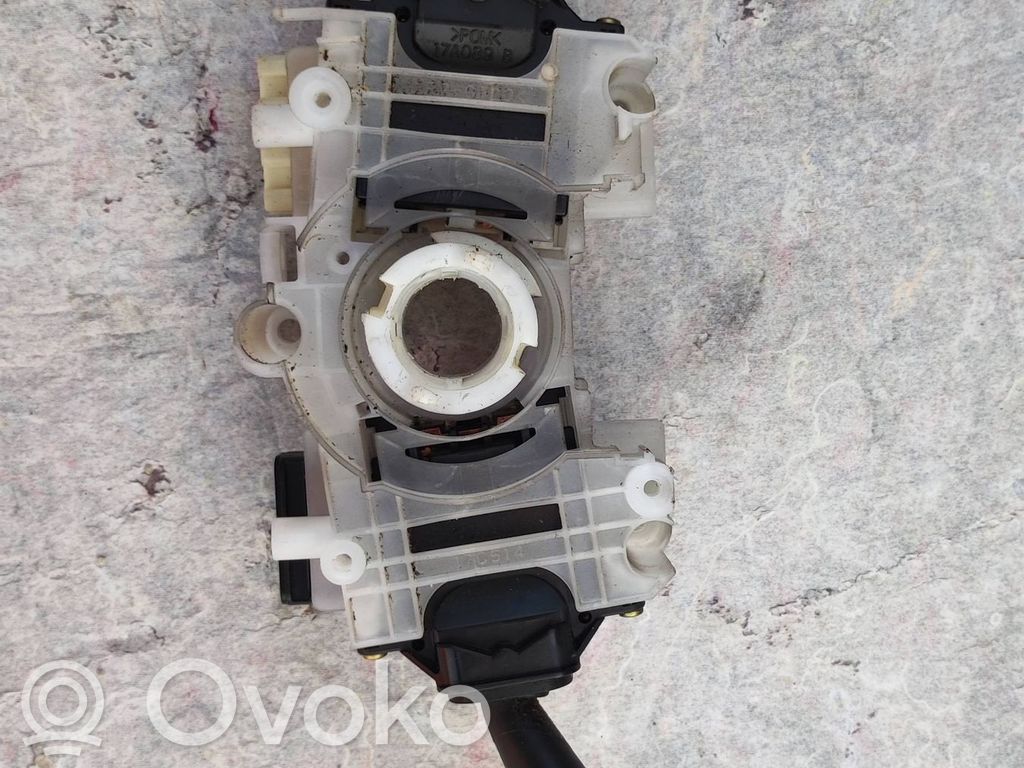 Mazda MPV Stikla tīrītāja vadības pogas kātiņš 