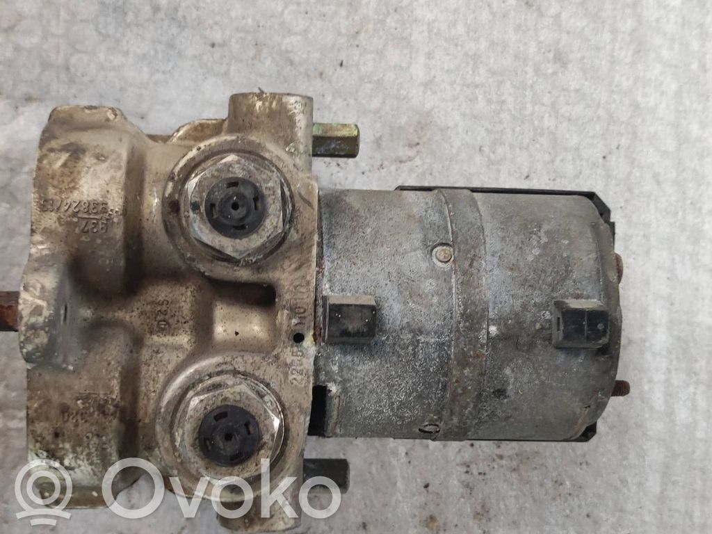 Audi 80 90 B3 ABS Pump 