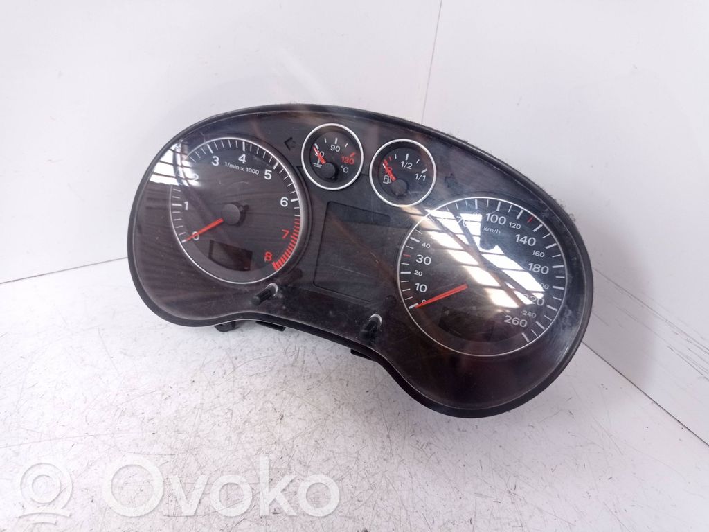 Audi A3 S3 8P Licznik / Prędkościomierz 