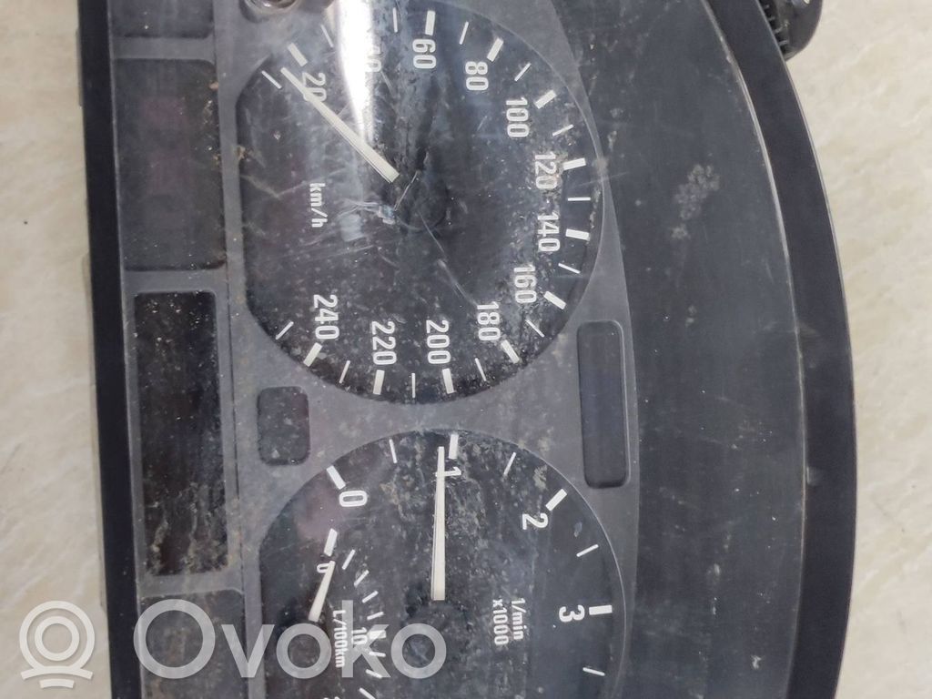 BMW 3 E46 Spidometrs (instrumentu panelī) 