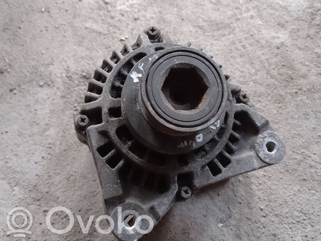 Renault Clio II Ģenerators 