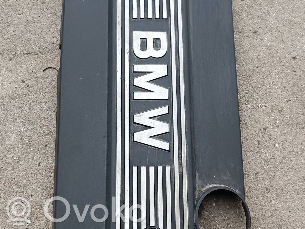BMW 5 E39 Motorabdeckung 