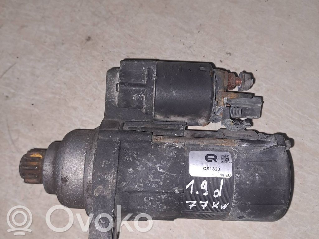 Volkswagen PASSAT B6 Starteris 