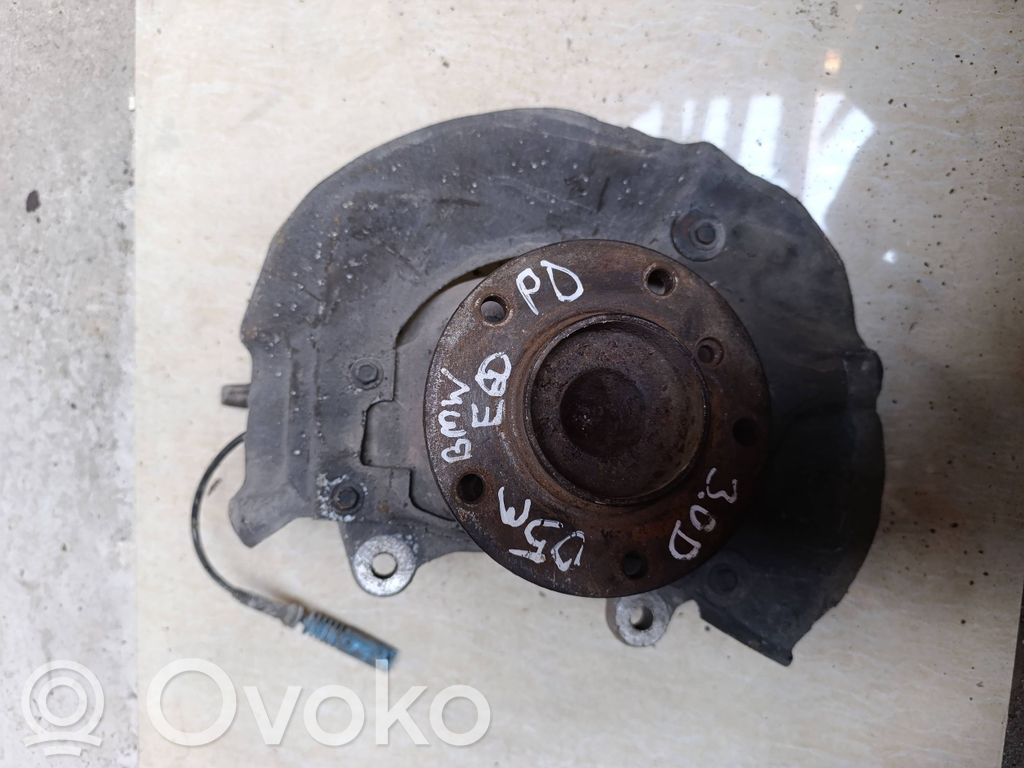 Front wheel hub