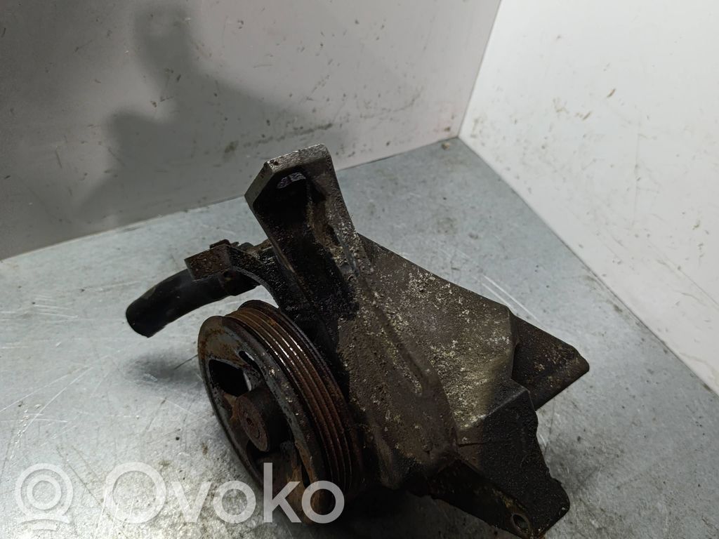 Subaru Outback Ohjaustehostimen pumppu 