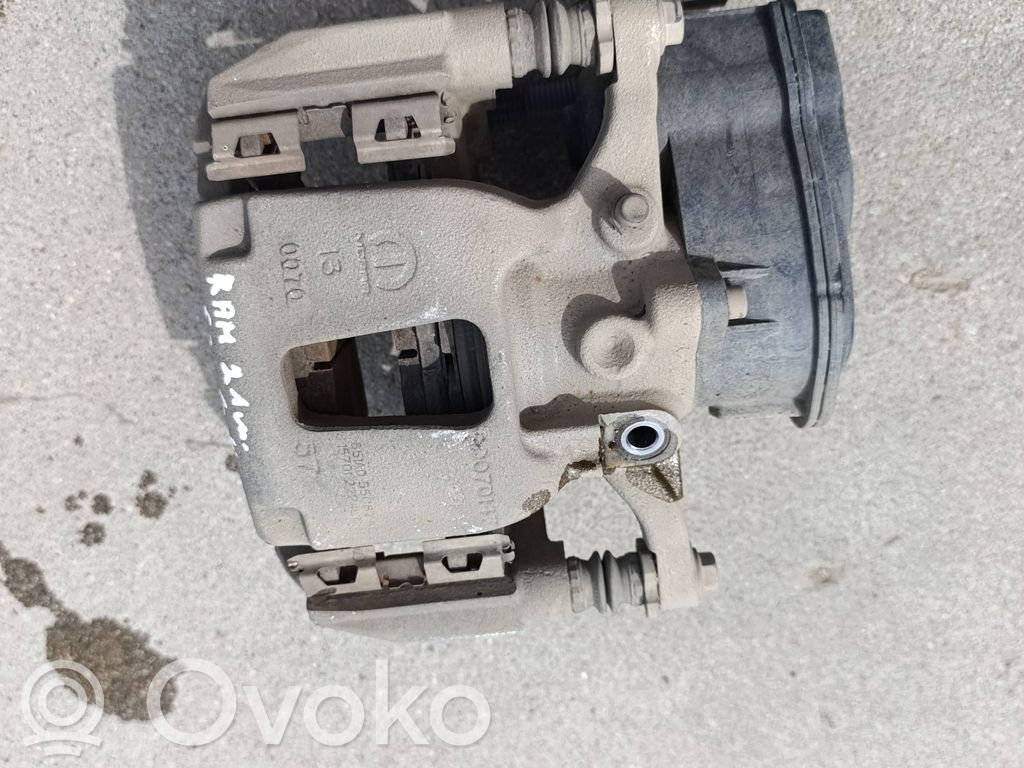 Dodge RAM Задний суппорт 