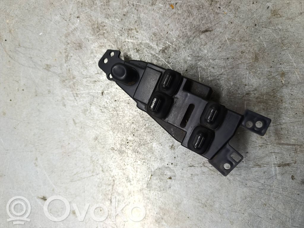 Electric window control switch   05026004AA