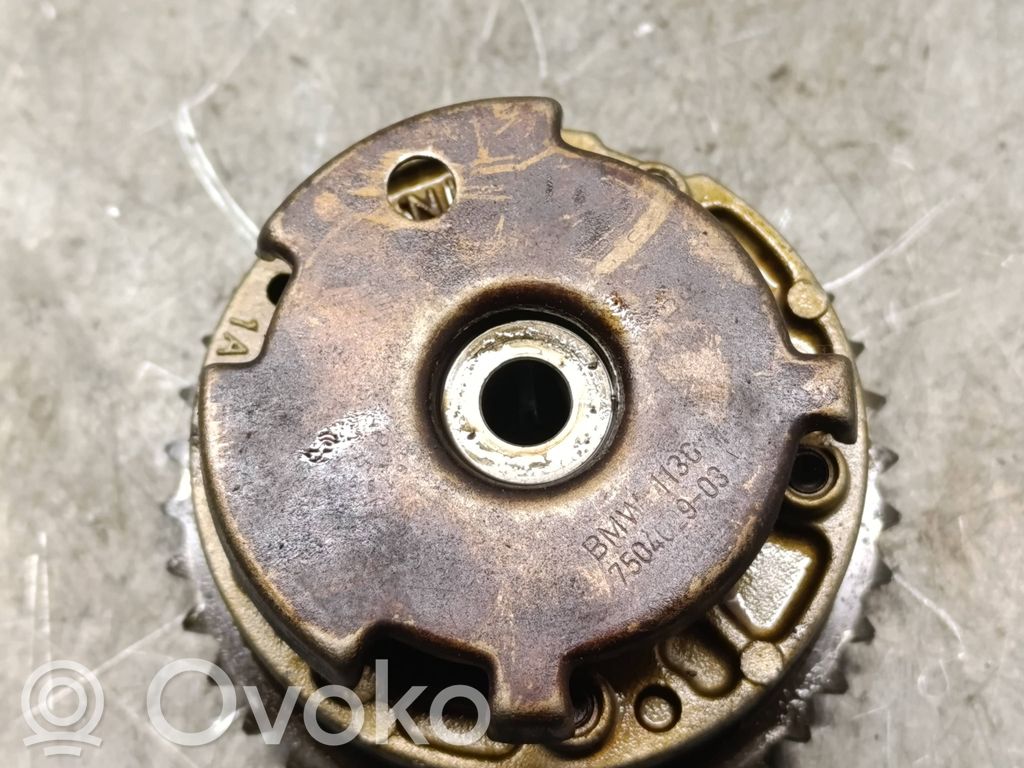 BMW 3 E90 E91 Camshaft pulley/ VANOS 