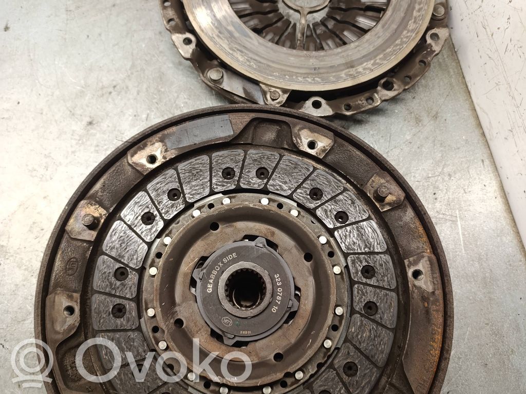 Clutch set kit   323078710