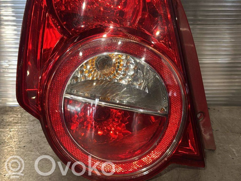 Rear/tail lights   E132707